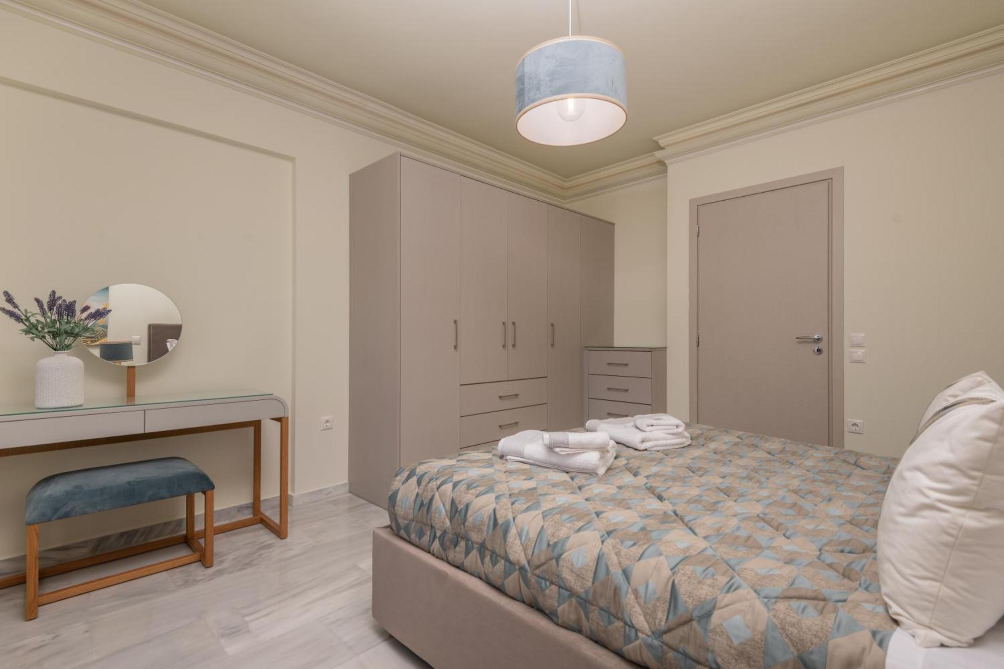 Exanimo Luxury Apartments Zakynthos Town Bilik gambar